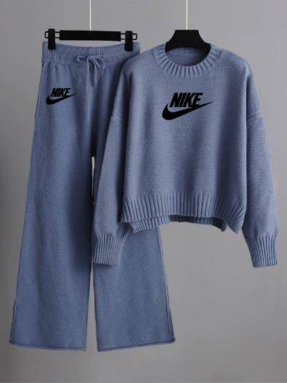 Ensemble Nike Femme 2 Pièces – Pull Oversize & Pantalon Large en Maille
